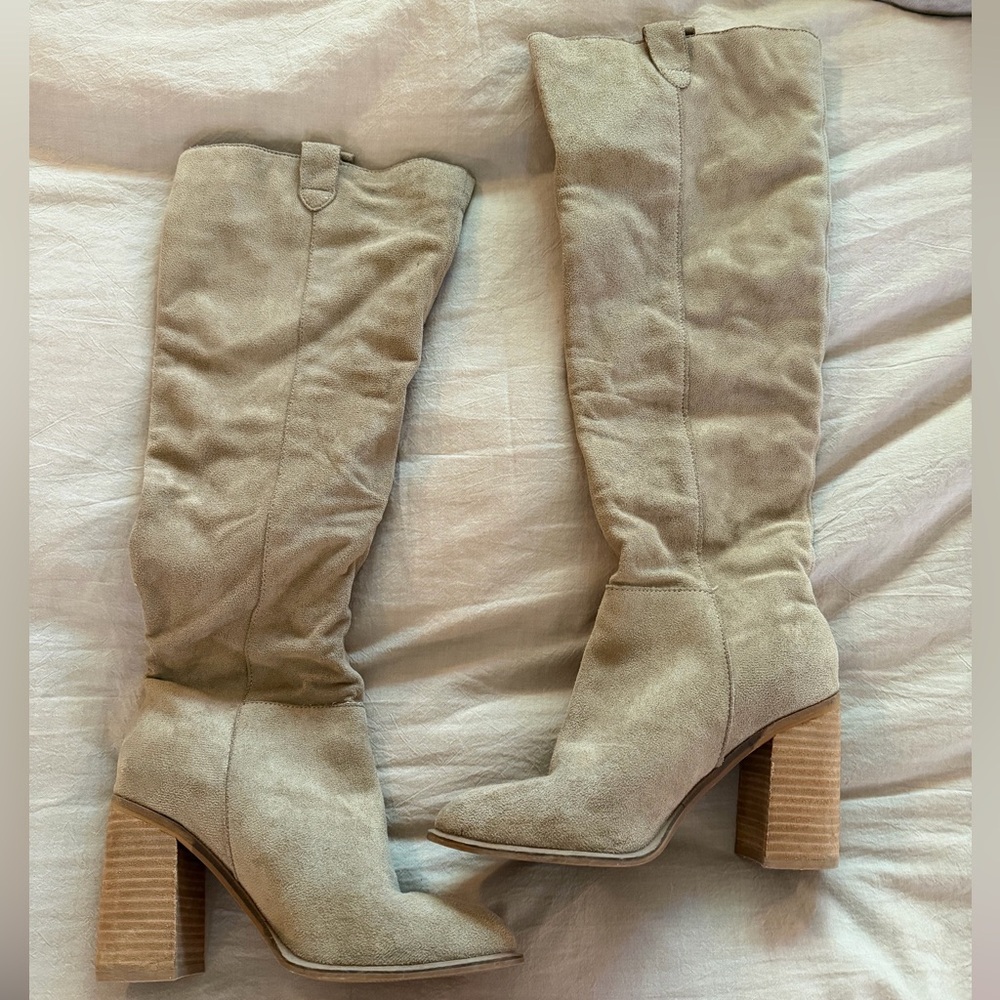 Slouch boots